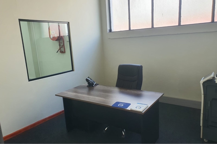 To Let commercial Property for Rent in Sidwell Eastern Cape